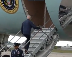 Biden boards jet after spending a total of 12 minutes at the United Auto Workers strike in Michigan. Credit: X/@RNCResearch.